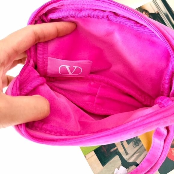 Valentino pink velvet zip cosmetics bag/wristlet - Picture 5 of 6